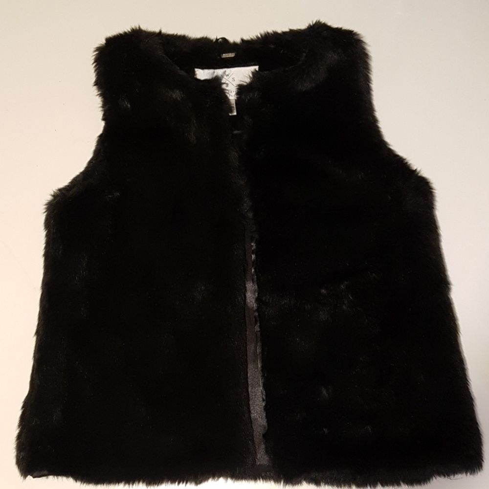 Black faux fur vest - Picture 1 of 4